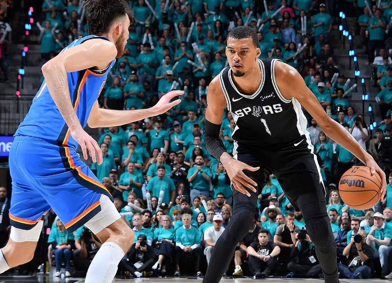 必威体育登录入口-NBA总决赛时间出炉!尼克斯抵达圣安东尼奥,马刺主场搭建完成
